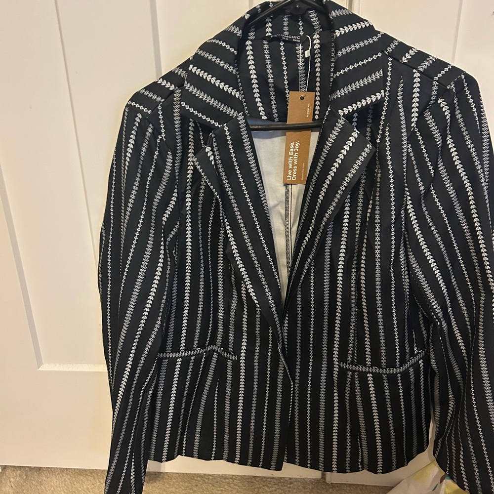 NWT Bloomchic Geometric Pocket Contrast Suit Collar Blazer